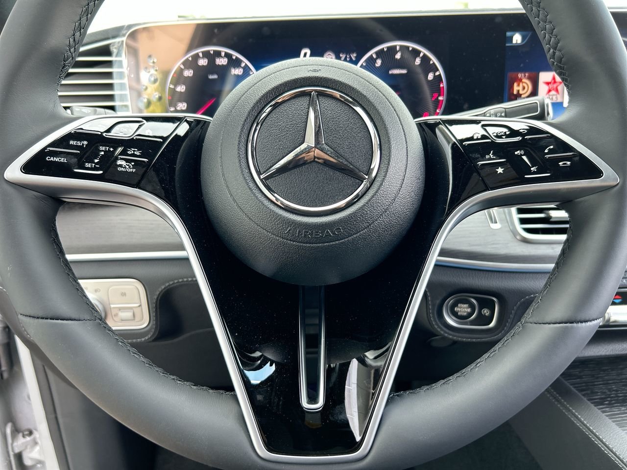 New 2024 MANUFAKTUR Alpine Grey Solid Mercedes-Benz 350 4MATIC image 23