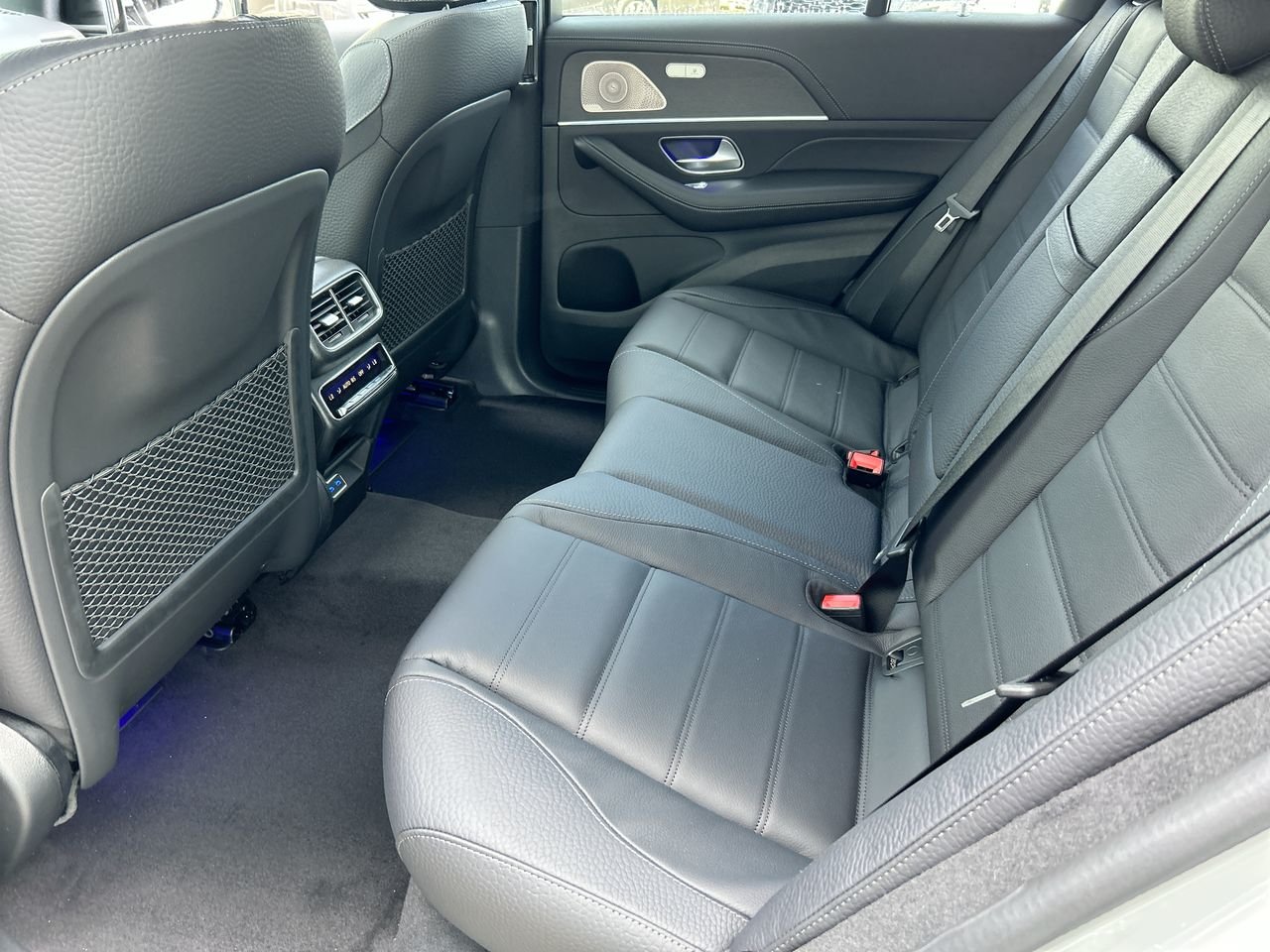 New 2024 MANUFAKTUR Alpine Grey Solid Mercedes-Benz 350 4MATIC image 31