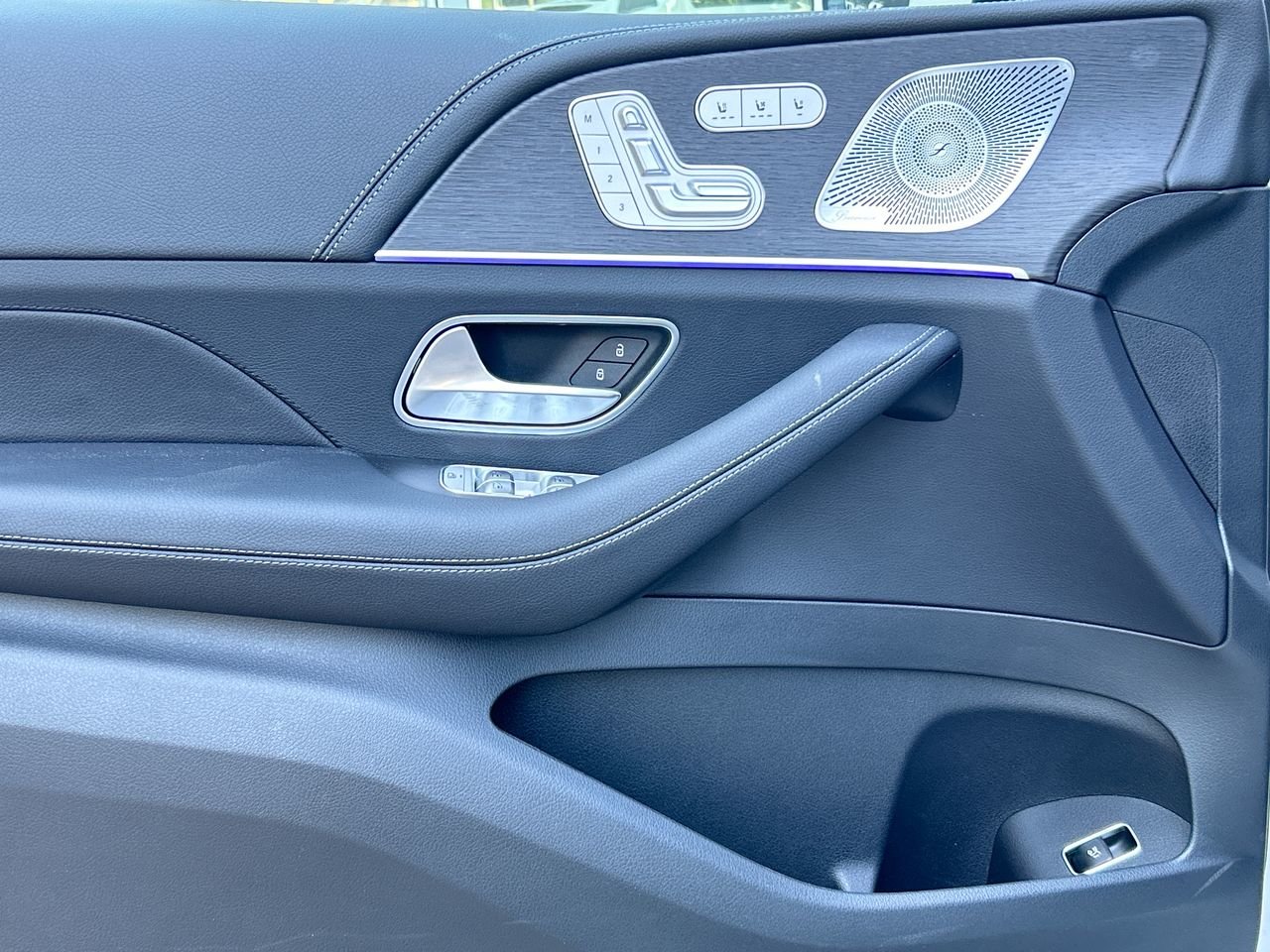 New 2024 Polar White Mercedes-Benz 350 4MATIC image 21