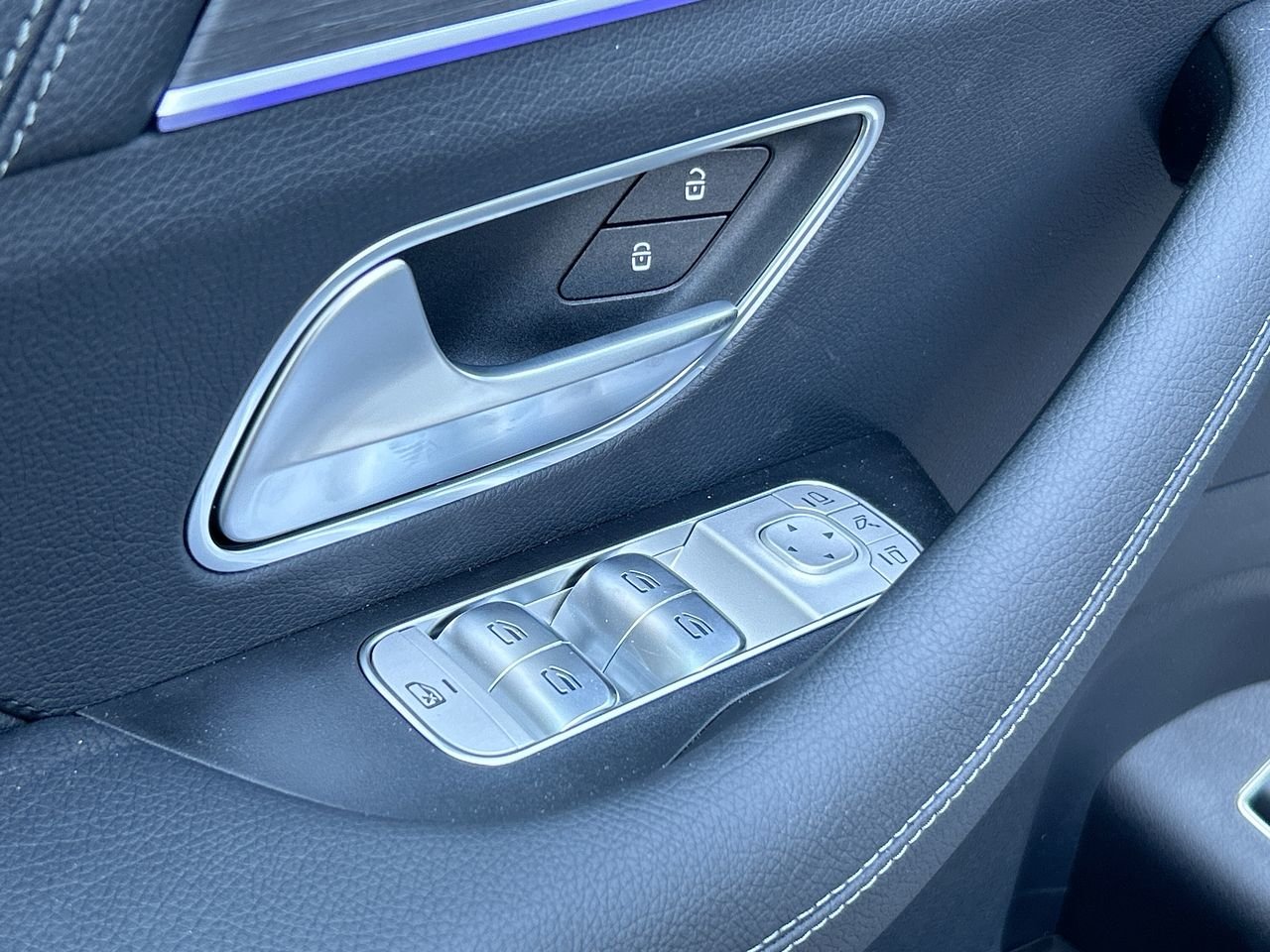 New 2024 Polar White Mercedes-Benz 350 4MATIC image 22