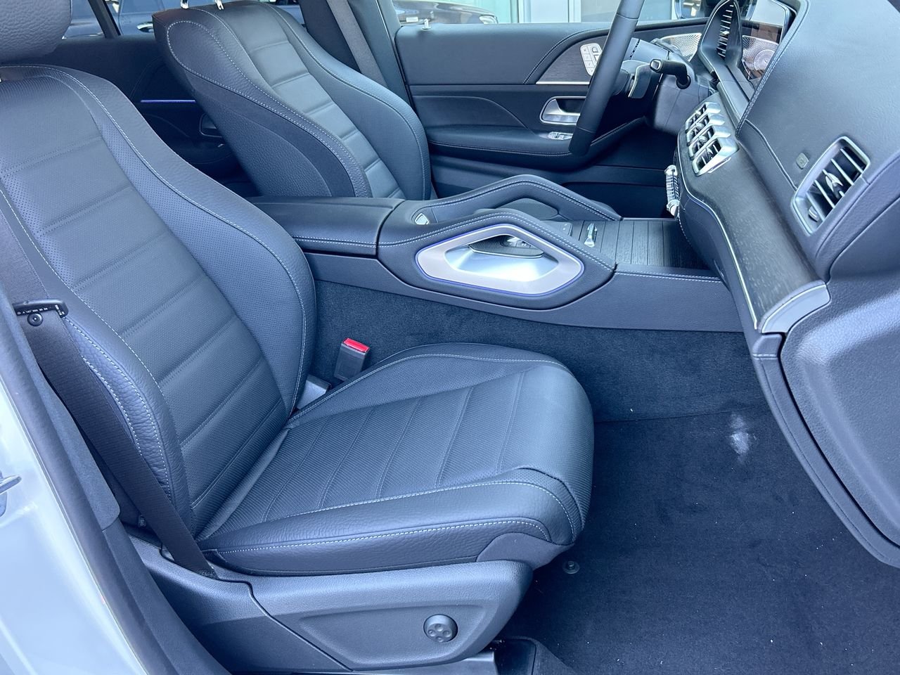 New 2024 Polar White Mercedes-Benz 350 4MATIC image 33