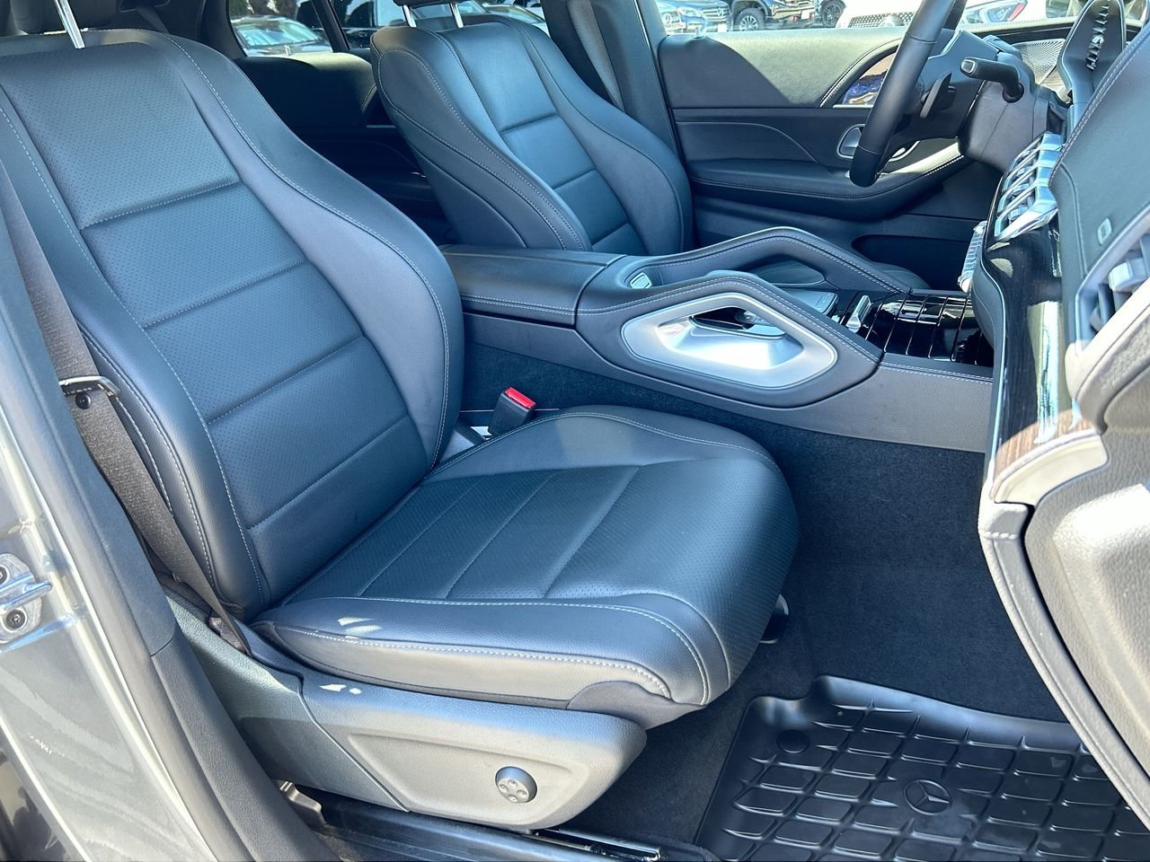 Certified Used 2022 Selenite Grey Met Mercedes-Benz 4MATIC SUV image 34