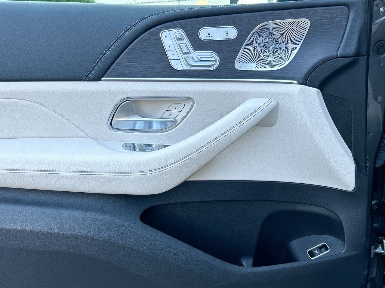Certified Used 2022 Selenite Grey Met Mercedes-Benz 4MATIC SUV image 20