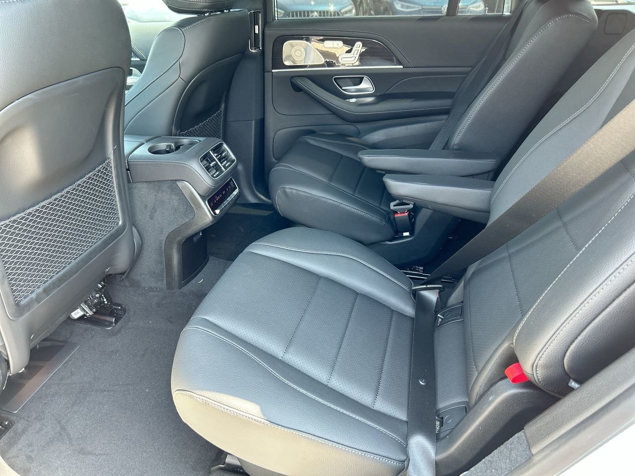 New 2023 Polar White Mercedes-Benz 450 4MATIC image 32