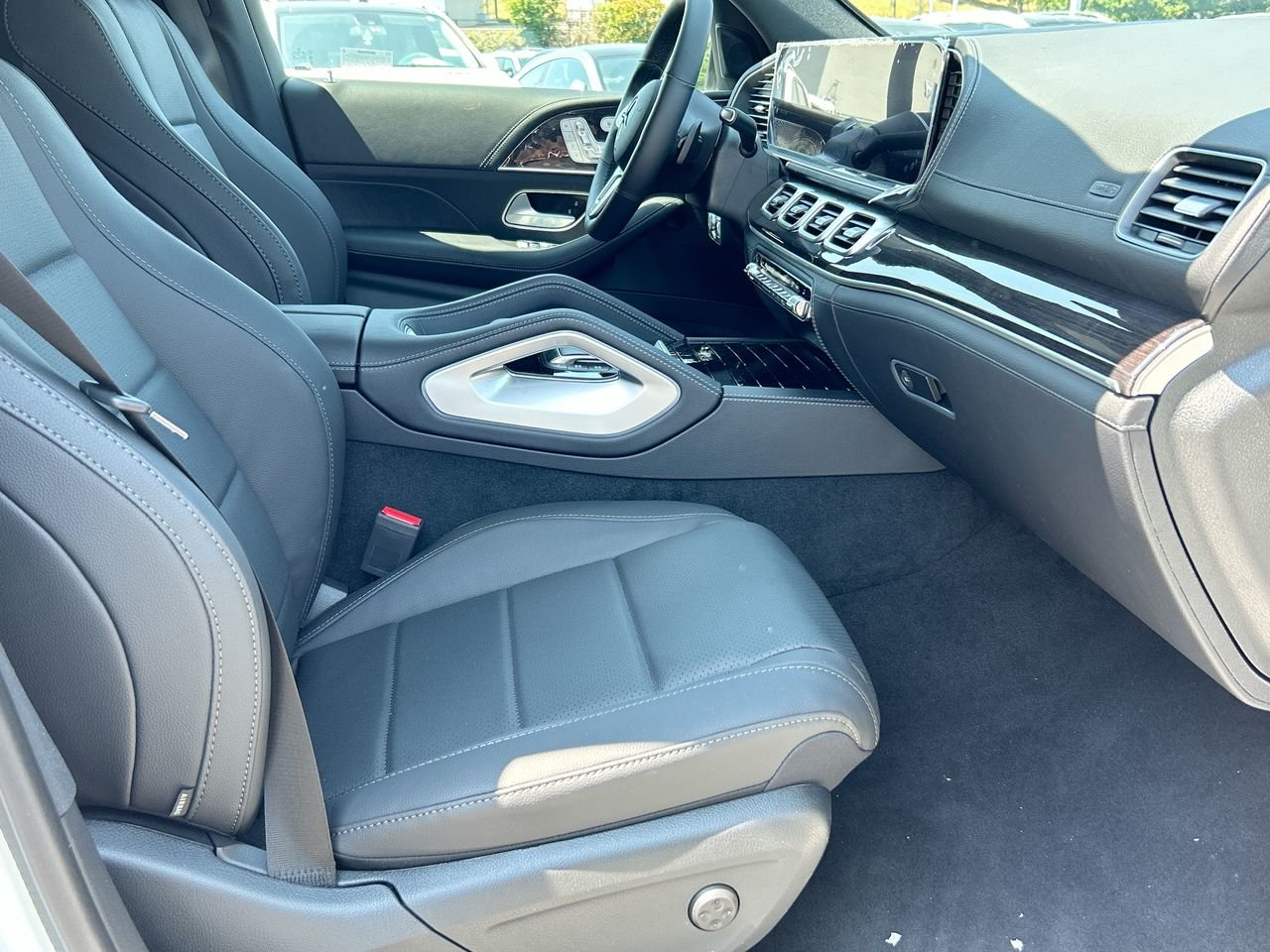 New 2023 Polar White Mercedes-Benz 450 4MATIC image 35