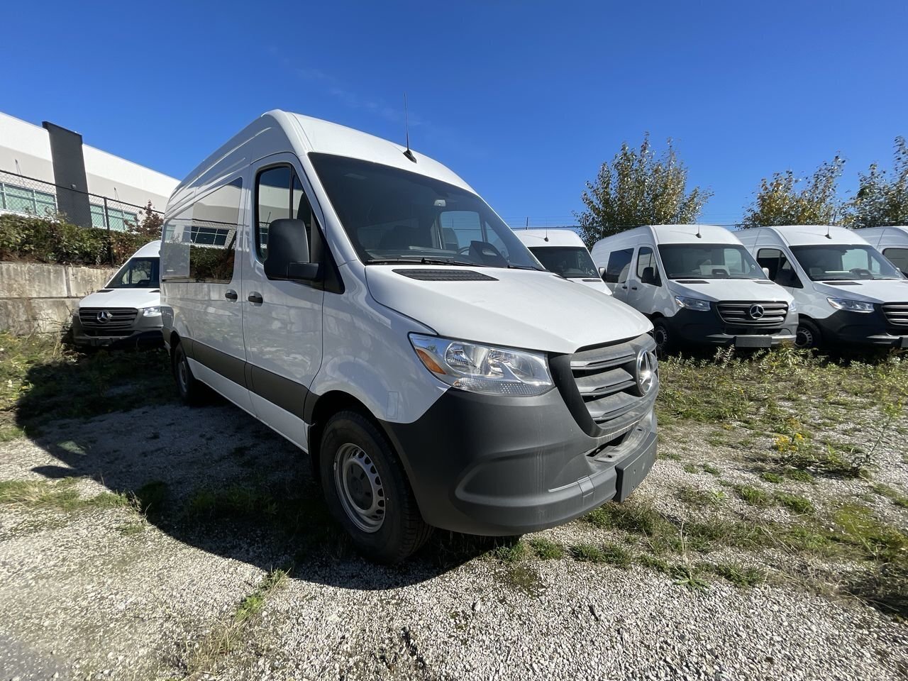 Arctic White 2025 Mercedes-Benz Sprinter 2500 144 Crew Van RWD Van Rear-Wheel Drive Automatic