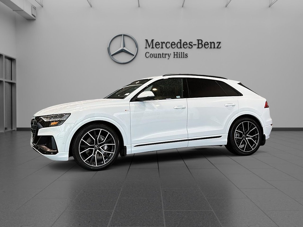 White 2023 Audi Q8 quattro Technik 55 TFSI SUV / Crossover Automatic