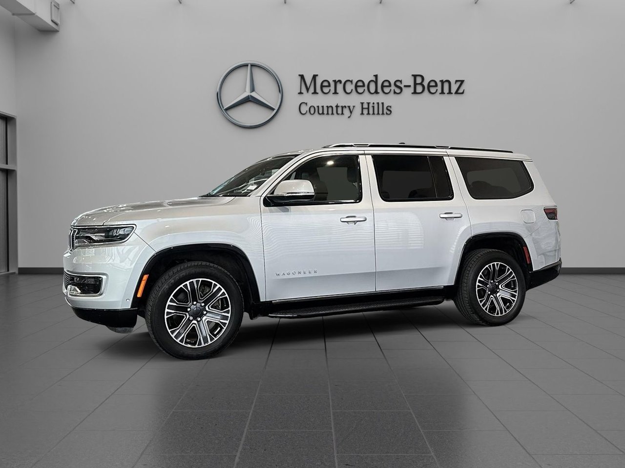 Gray 2022 Jeep Wagoneer SUV / Crossover Four-Wheel Drive Automatic