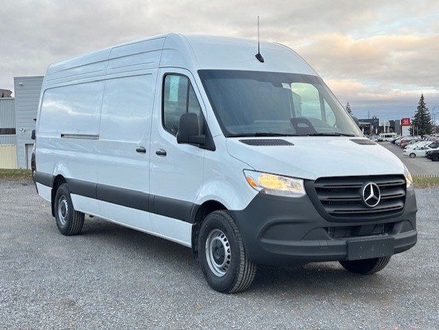 2025 Mercedes-Benz Sprinter 2500 170 Wheelbase High Roof RWD