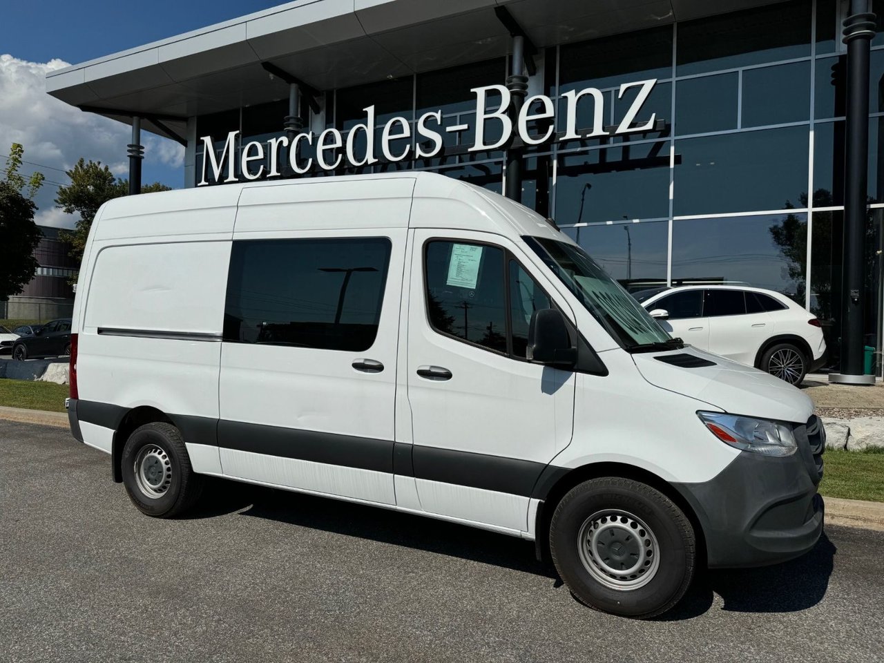 2020 Mercedes-Benz Sprinter V6 2500 Cargo 144 (2)