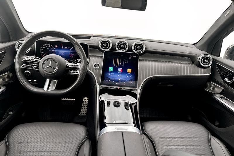 2025 Mercedes-Benz GLC