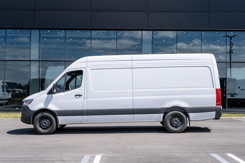 2025 Mercedes-Benz Sprinter Cargo