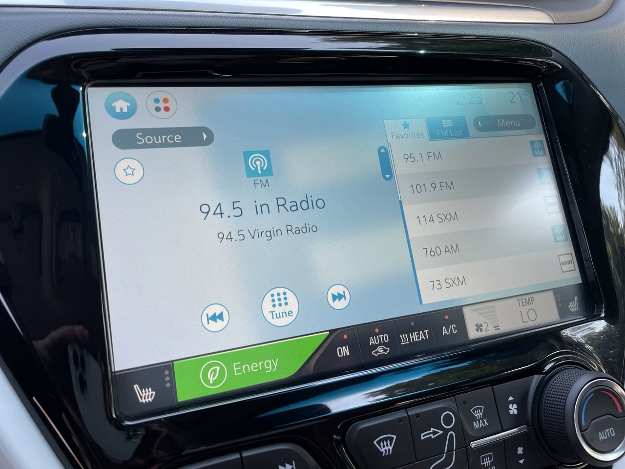 Used 2019 Silver Chevrolet Premier image 24