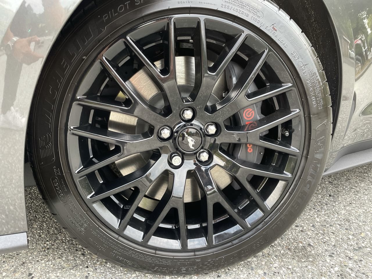 Used 2019 Grey Ford Coupe GT Premium image 18