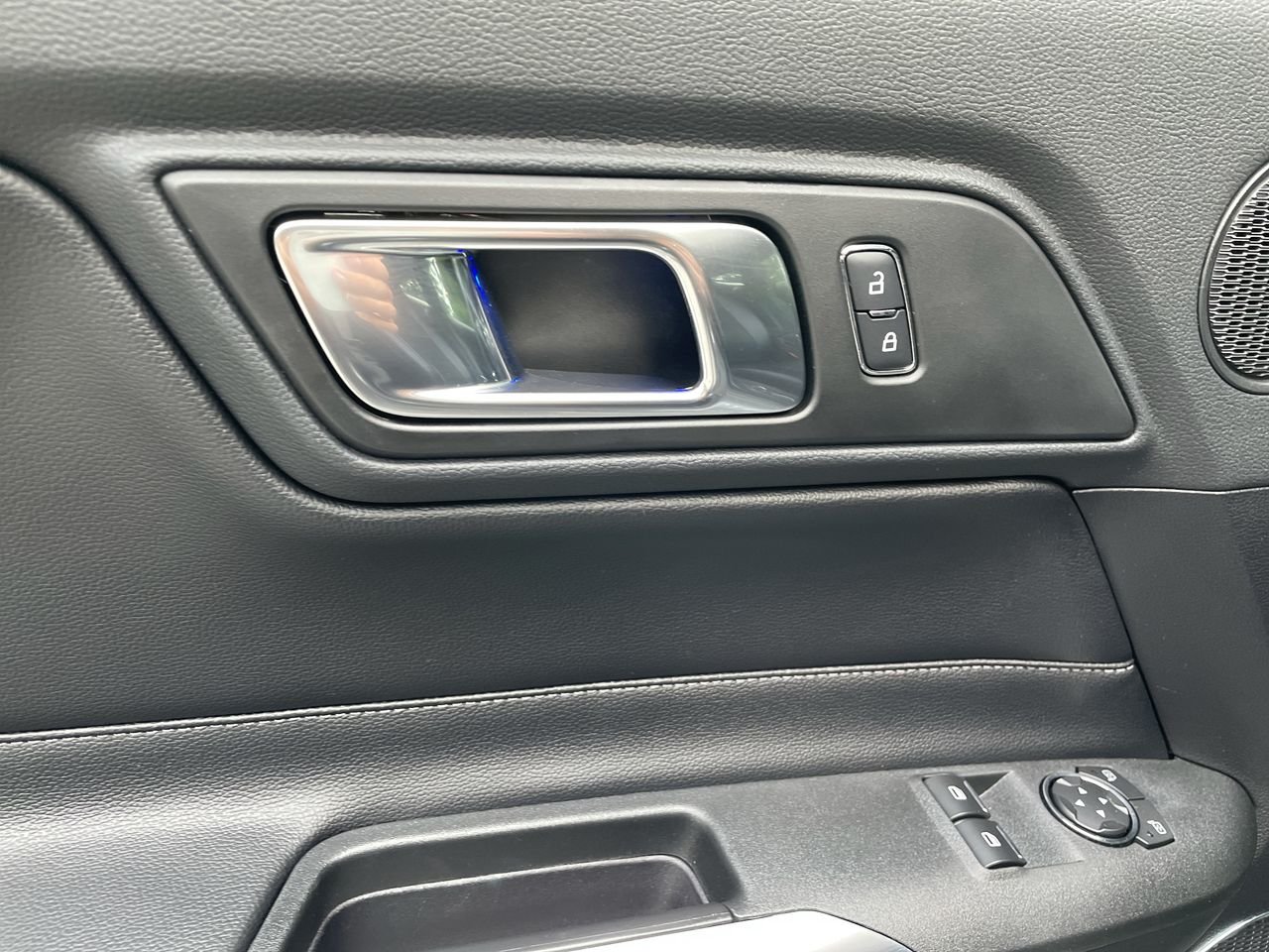 Used 2019 Grey Ford Coupe GT Premium image 21