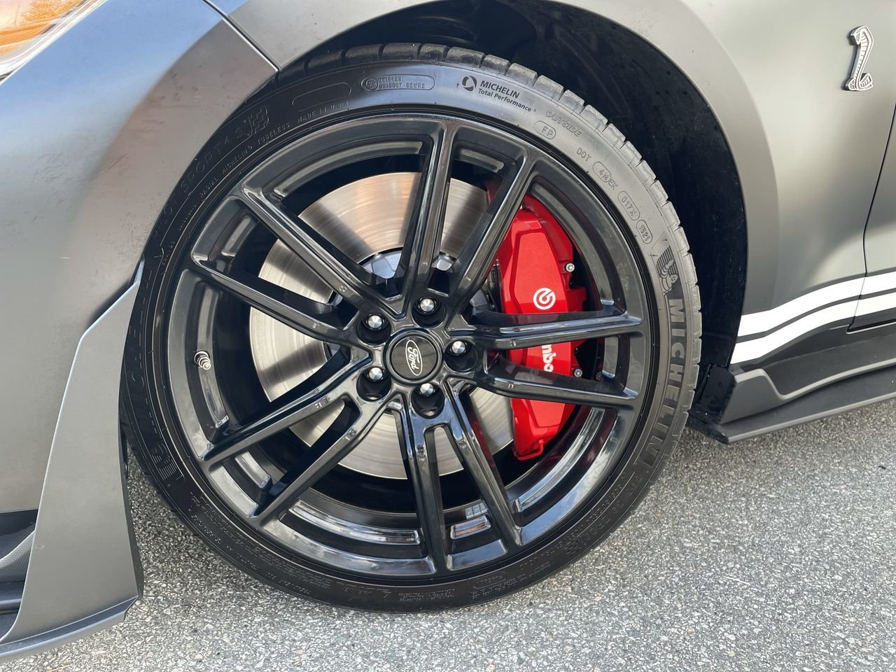 Used 2021 Black Ford GT500 image 18