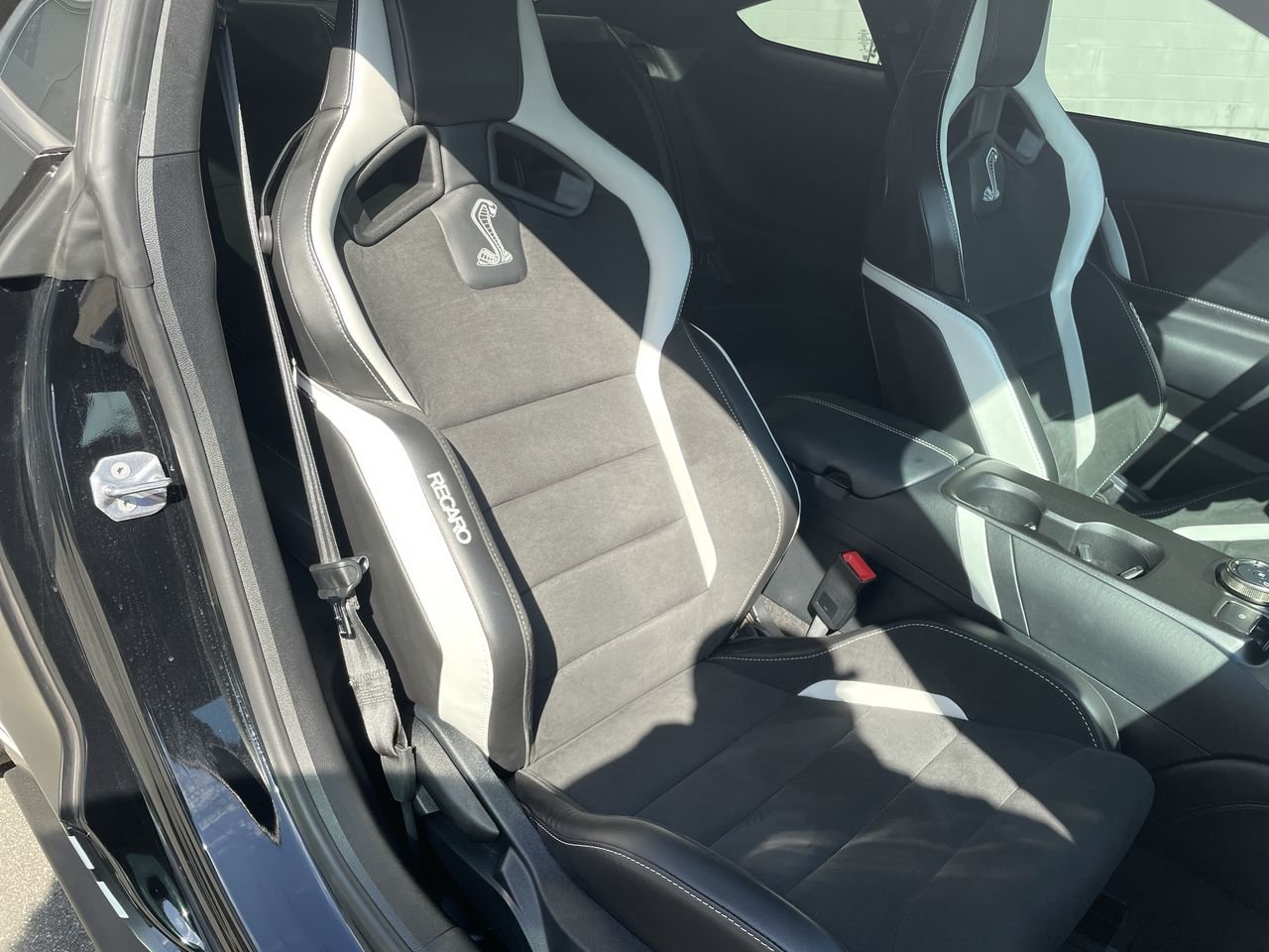 Used 2021 Black Ford GT500 image 32