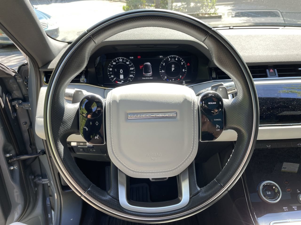 Used 2020 Grey Land Rover P250 First Edition (2) image 21