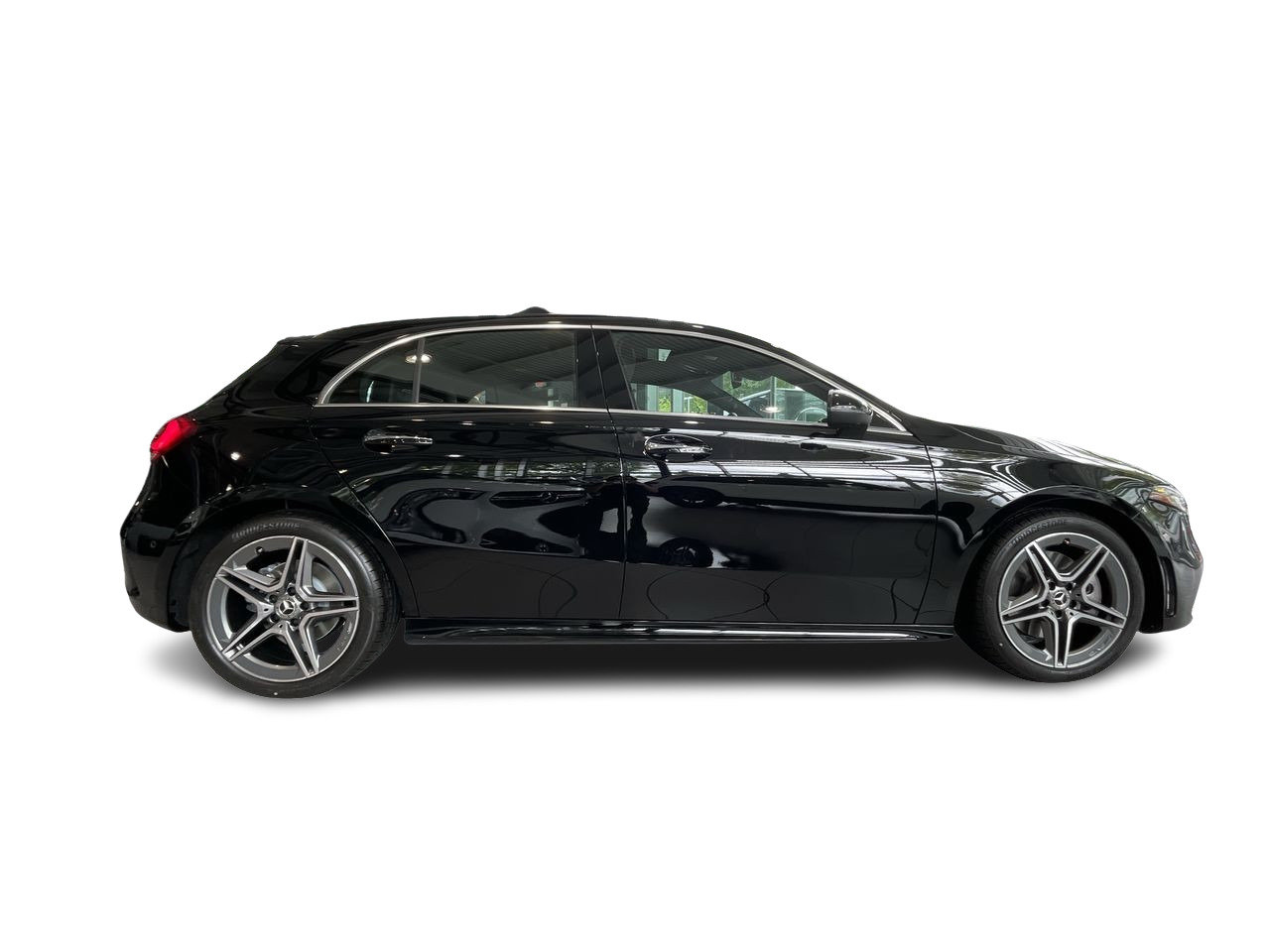 Used 2022 Night Black Mercedes-Benz 4MATIC Hatch image 15