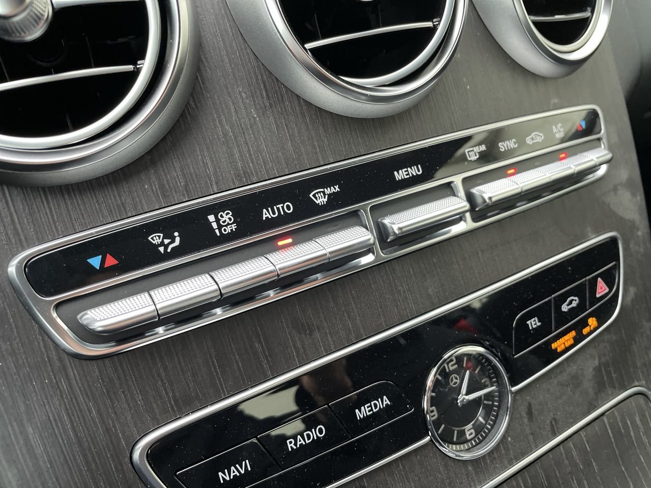 New 2022 Polar White Mercedes-Benz AMG C 43 4MATIC image 29