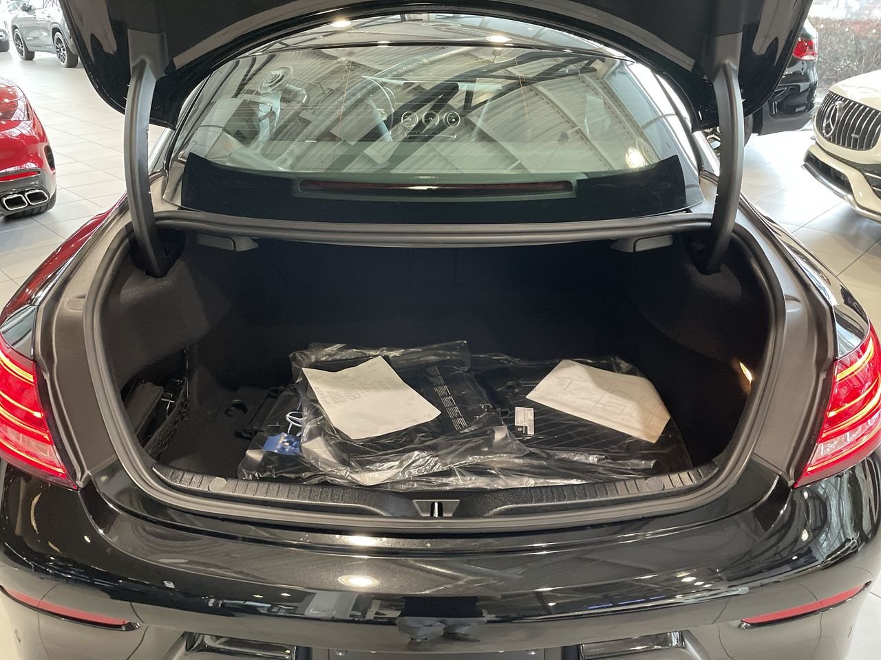New 2023 Obsidian Black Metallic Mercedes-Benz C 300 4MATIC image 19