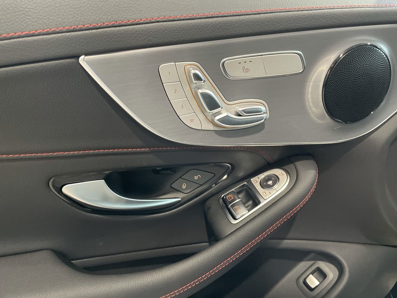 New 2023 Obsidian Black Metallic Mercedes-Benz C 300 4MATIC image 24