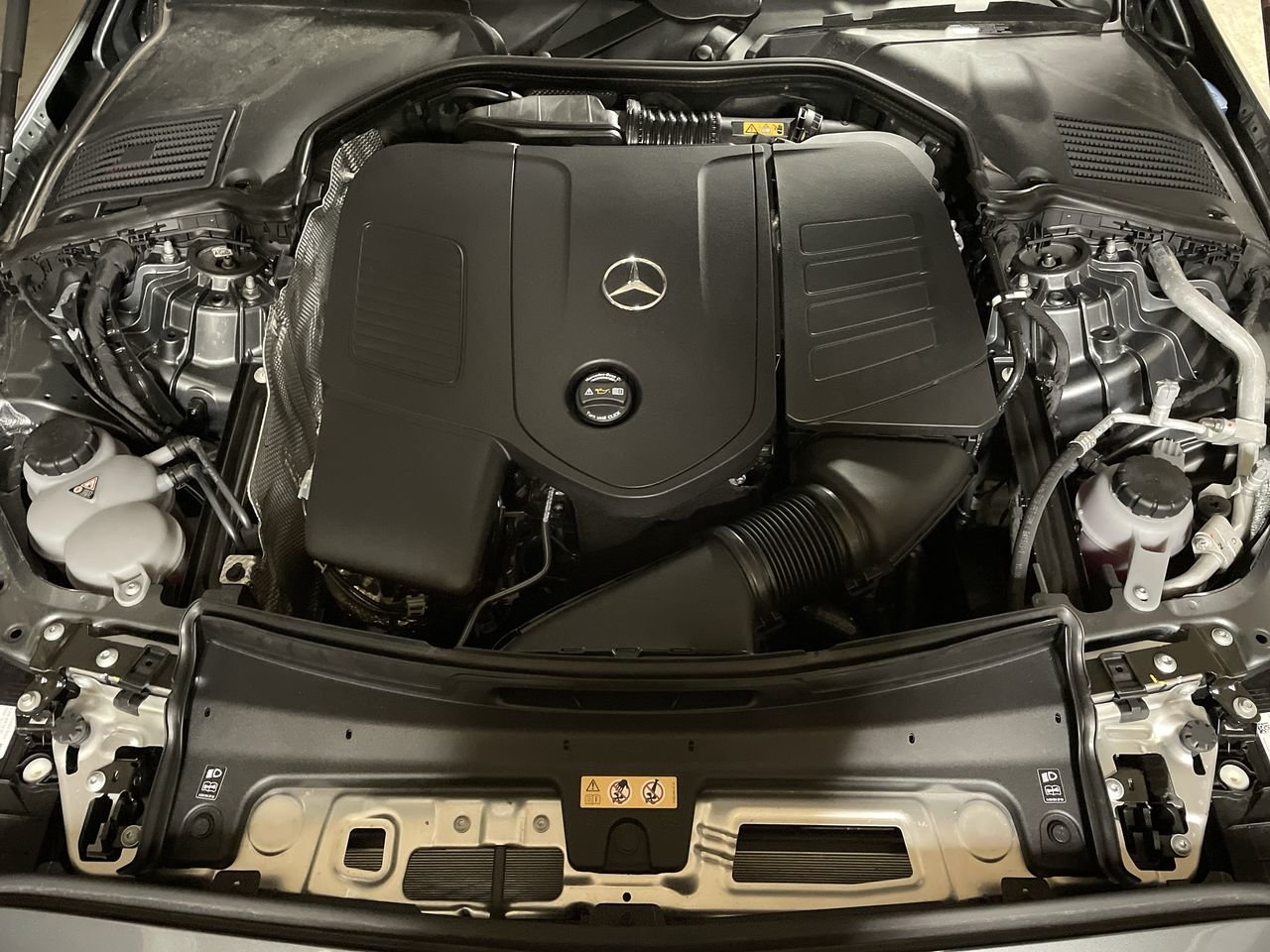 New 2023 Selenite Grey Metallic Mercedes-Benz C 300 4MATIC image 20