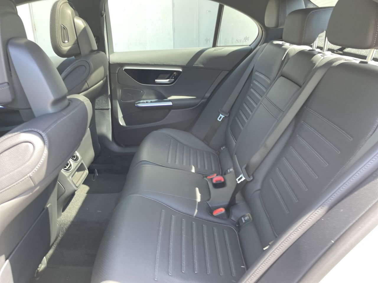 New 2023 Polar White Mercedes-Benz C 300 4MATIC image 33