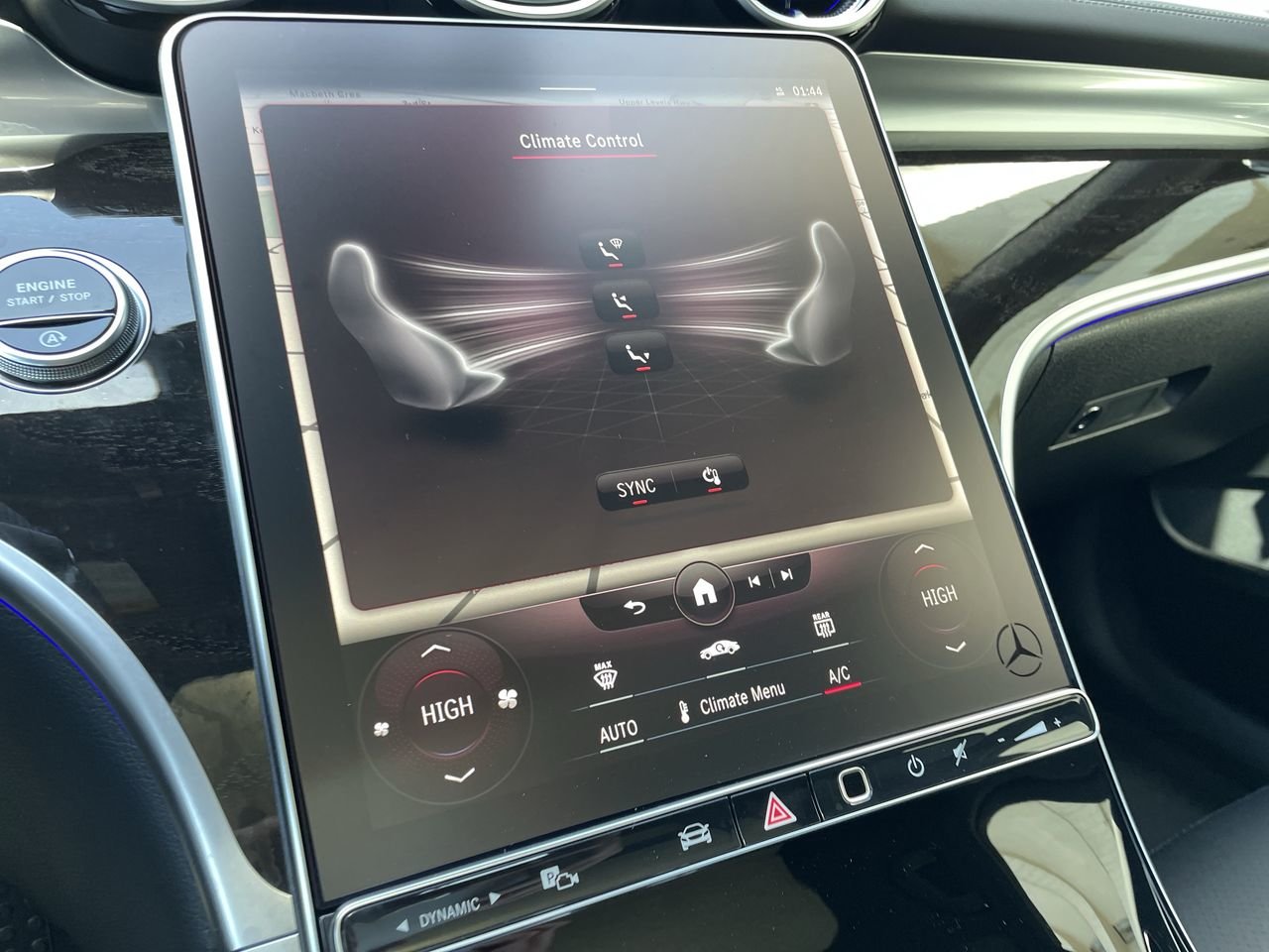 New 2023 Polar White Mercedes-Benz C 300 4MATIC image 29