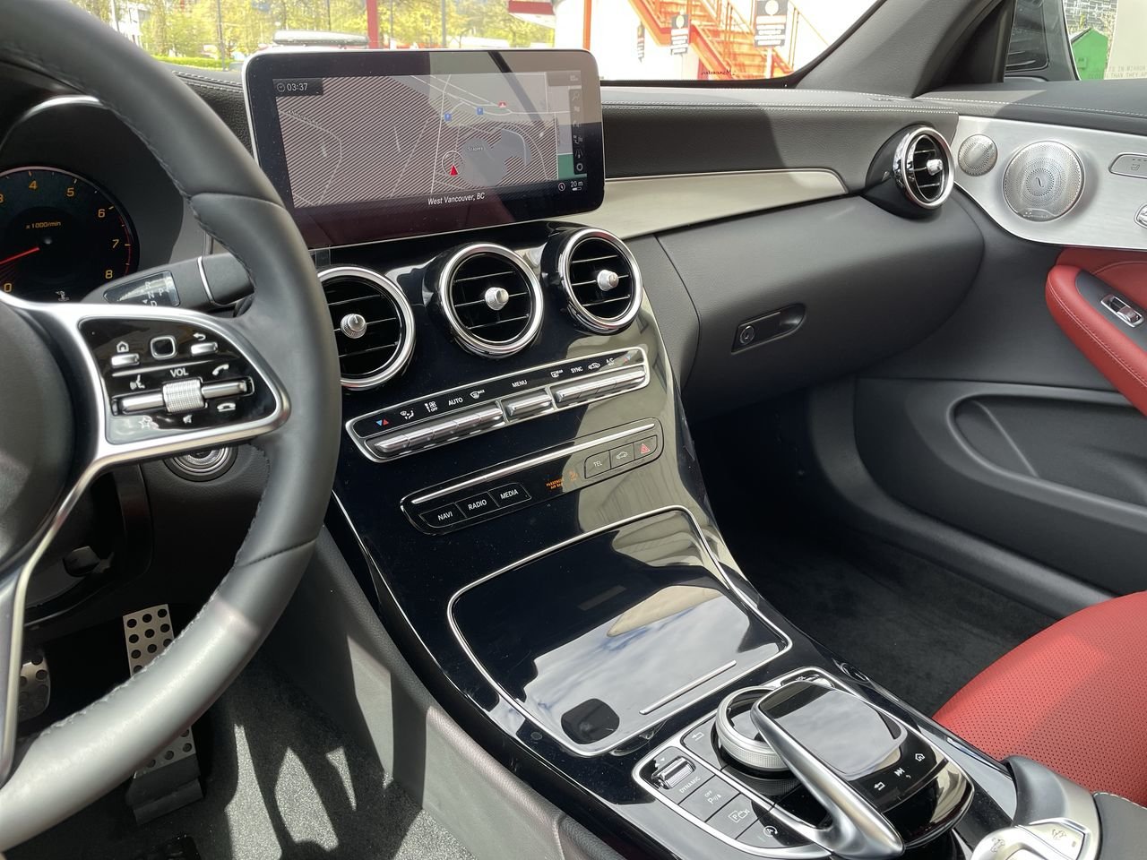 New 2023 Polar White Mercedes-Benz C 300 4MATIC image 31