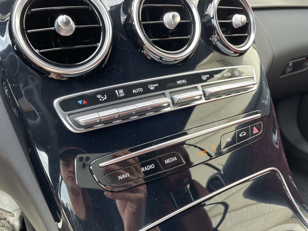 New 2023 Polar White Mercedes-Benz C 300 4MATIC image 29