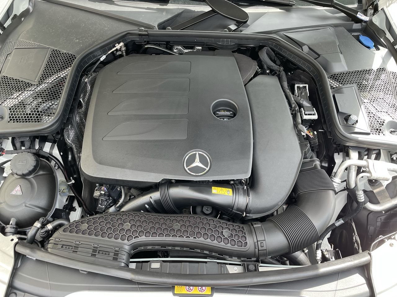 New 2023 Polar White Mercedes-Benz C 300 4MATIC image 20