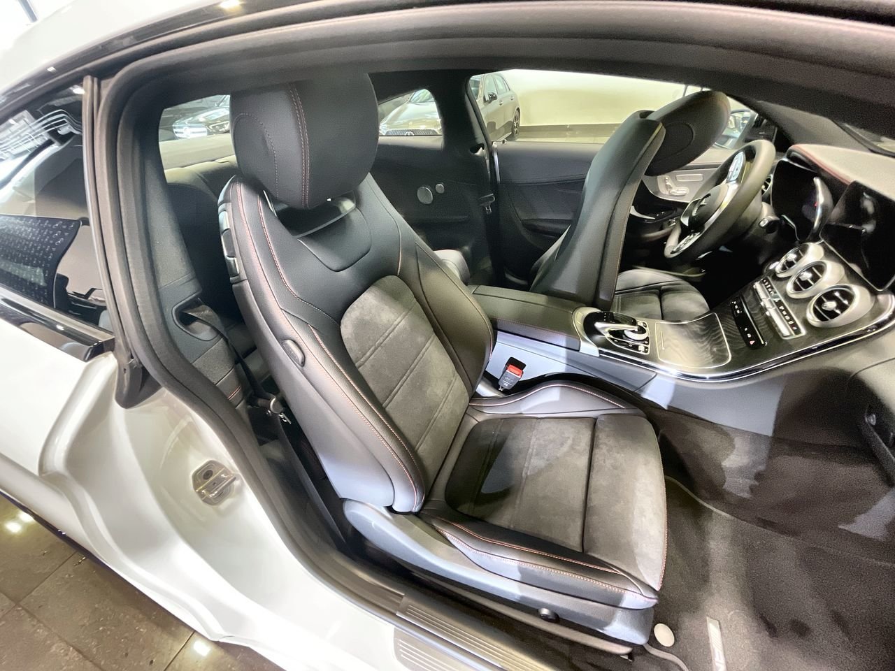 New 2023 Polar White Mercedes-Benz C 300 4MATIC image 33