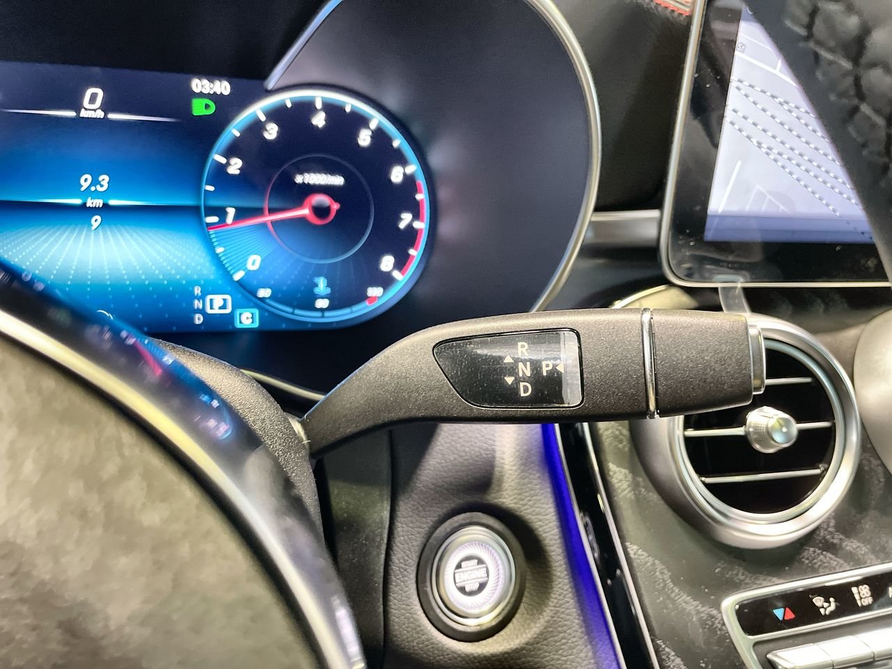 New 2023 Polar White Mercedes-Benz C 300 4MATIC image 29