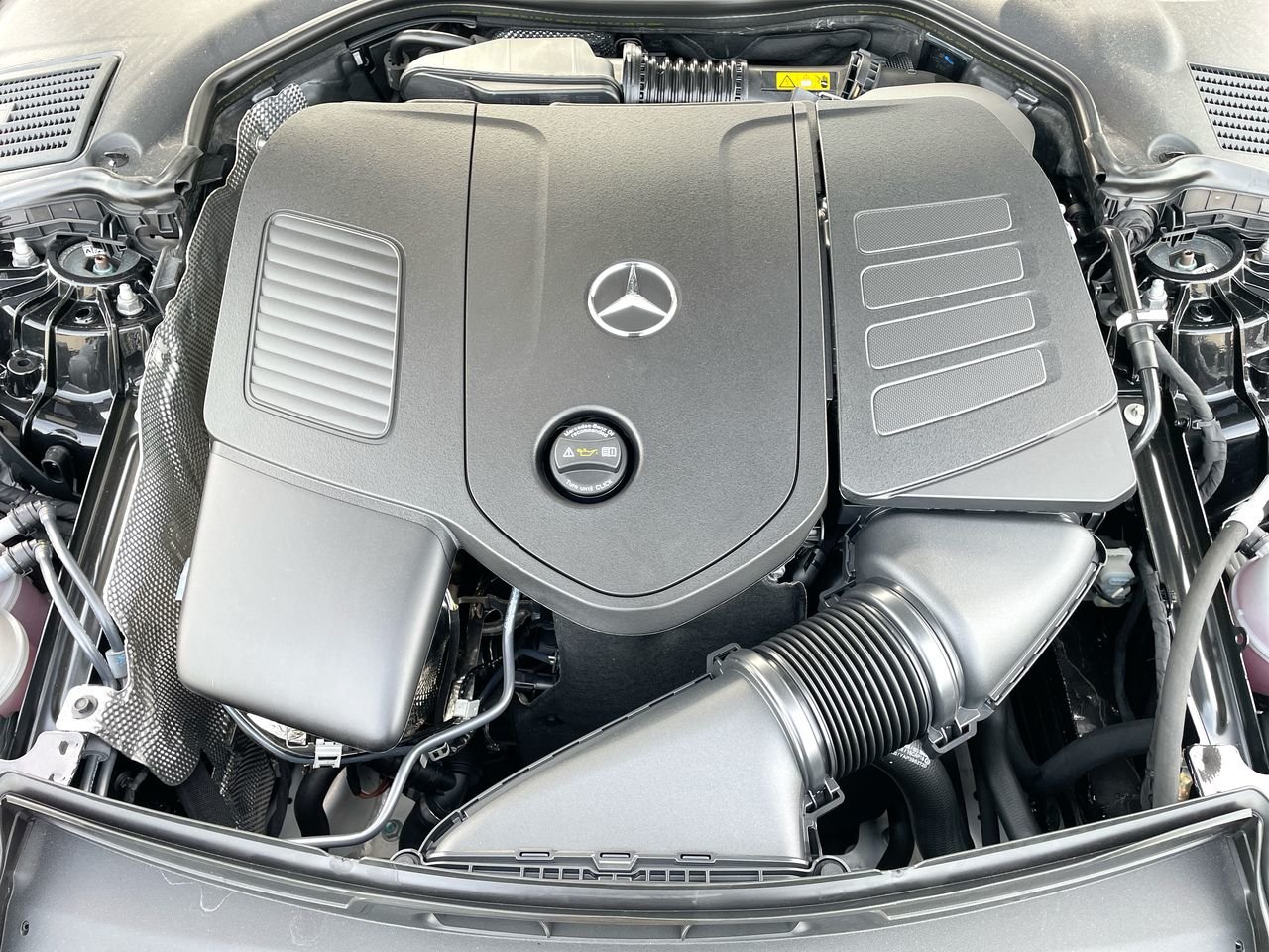 New 2023 Obsidian Black Metallic Mercedes-Benz C 300 4MATIC image 19
