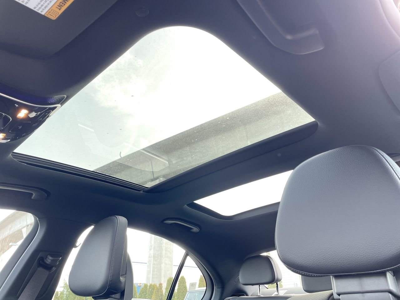 New 2023 Obsidian Black Metallic Mercedes-Benz C 300 4MATIC image 31