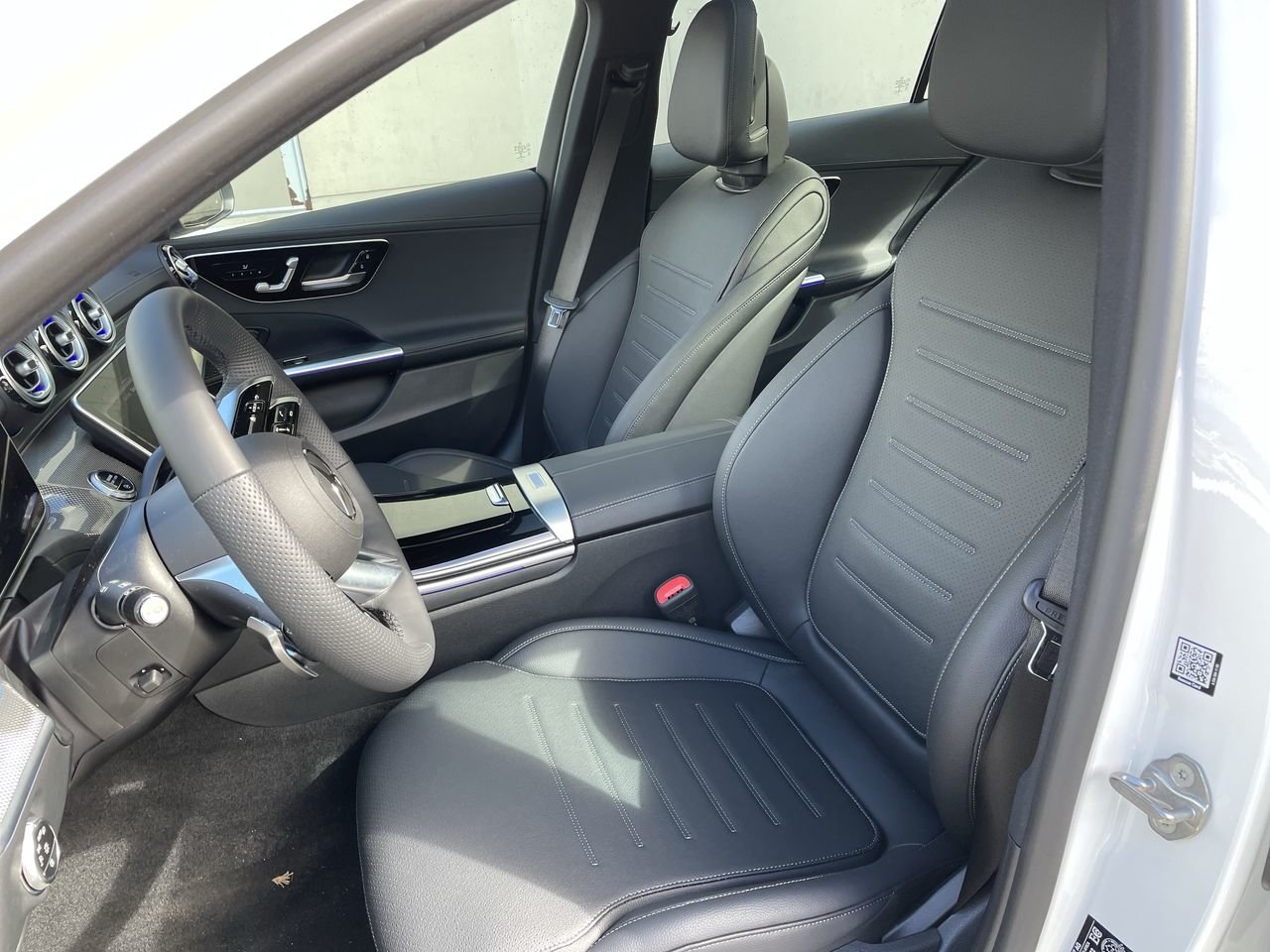 Used 2023 Polar White Mercedes-Benz 4MATIC Sedan image 19