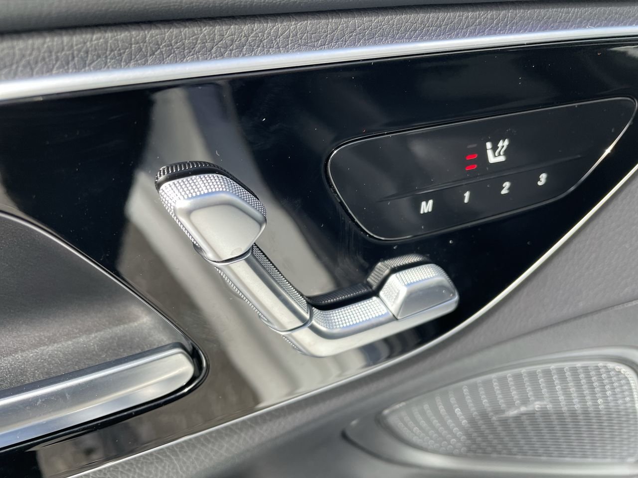 Used 2023 Polar White Mercedes-Benz 4MATIC Sedan image 20