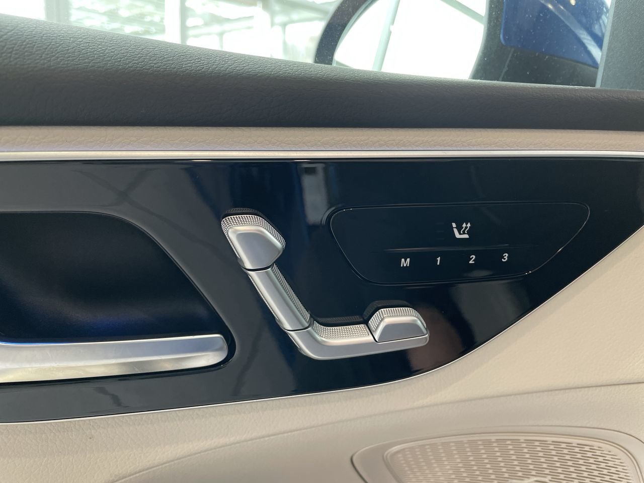 Used 2023 Spectral Blue Metallic Mercedes-Benz 4MATIC Sedan image 20