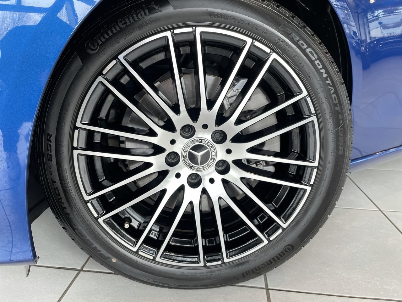 Used 2023 Spectral Blue Metallic Mercedes-Benz 4MATIC Sedan image 18