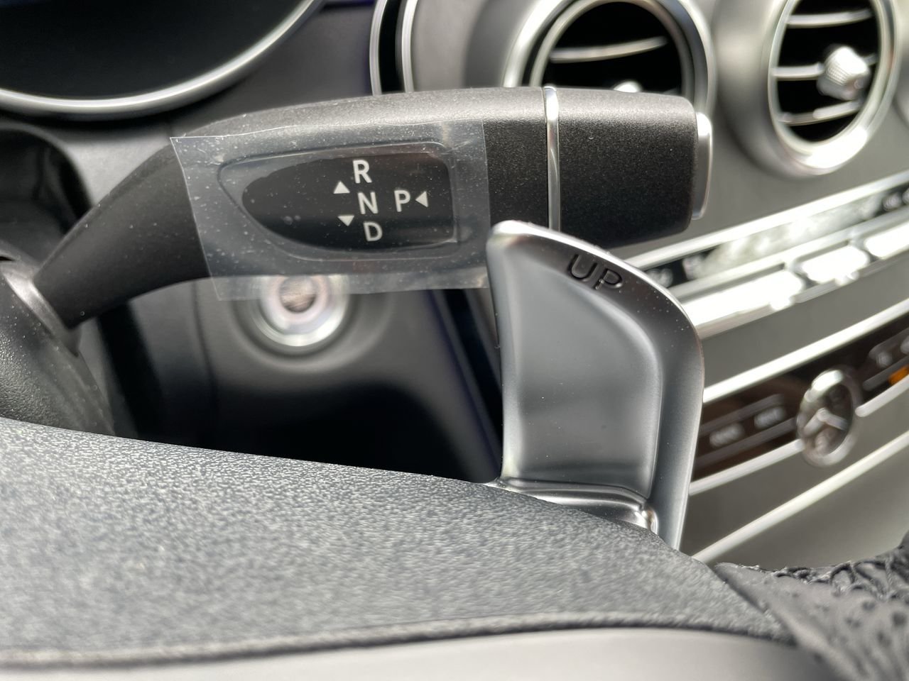 Used 2022 Obsidian Black Met Mercedes-Benz 4MATIC Coupe image 28