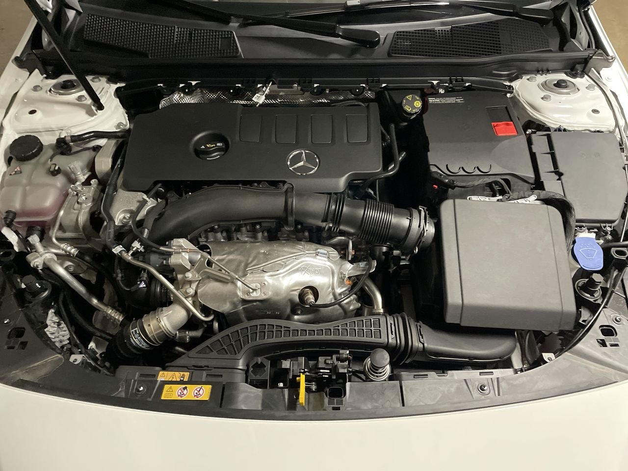 Used 2023 Polar White Mercedes-Benz 4MATIC Coupe image 34