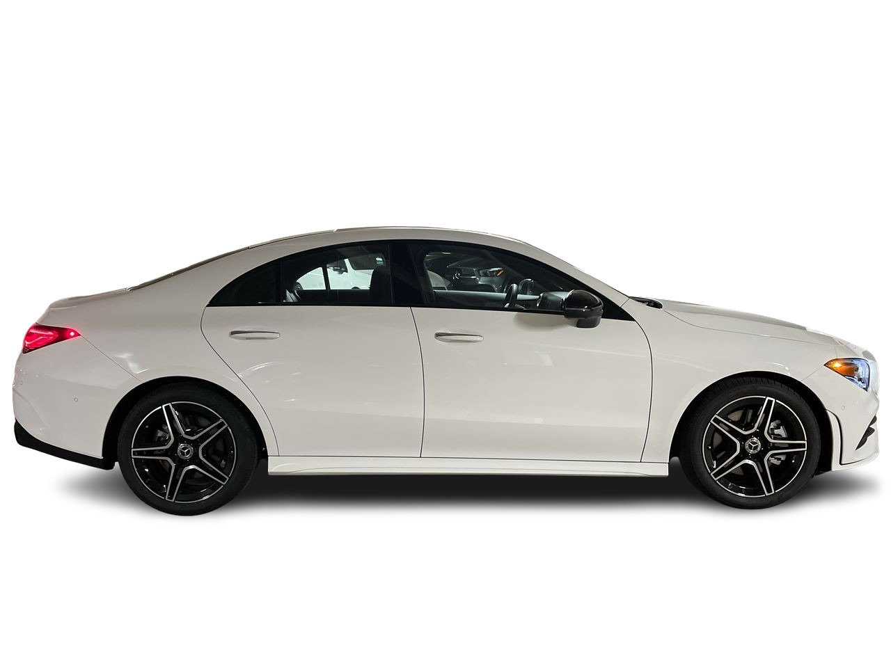 Used 2023 Polar White Mercedes-Benz 4MATIC Coupe image 15