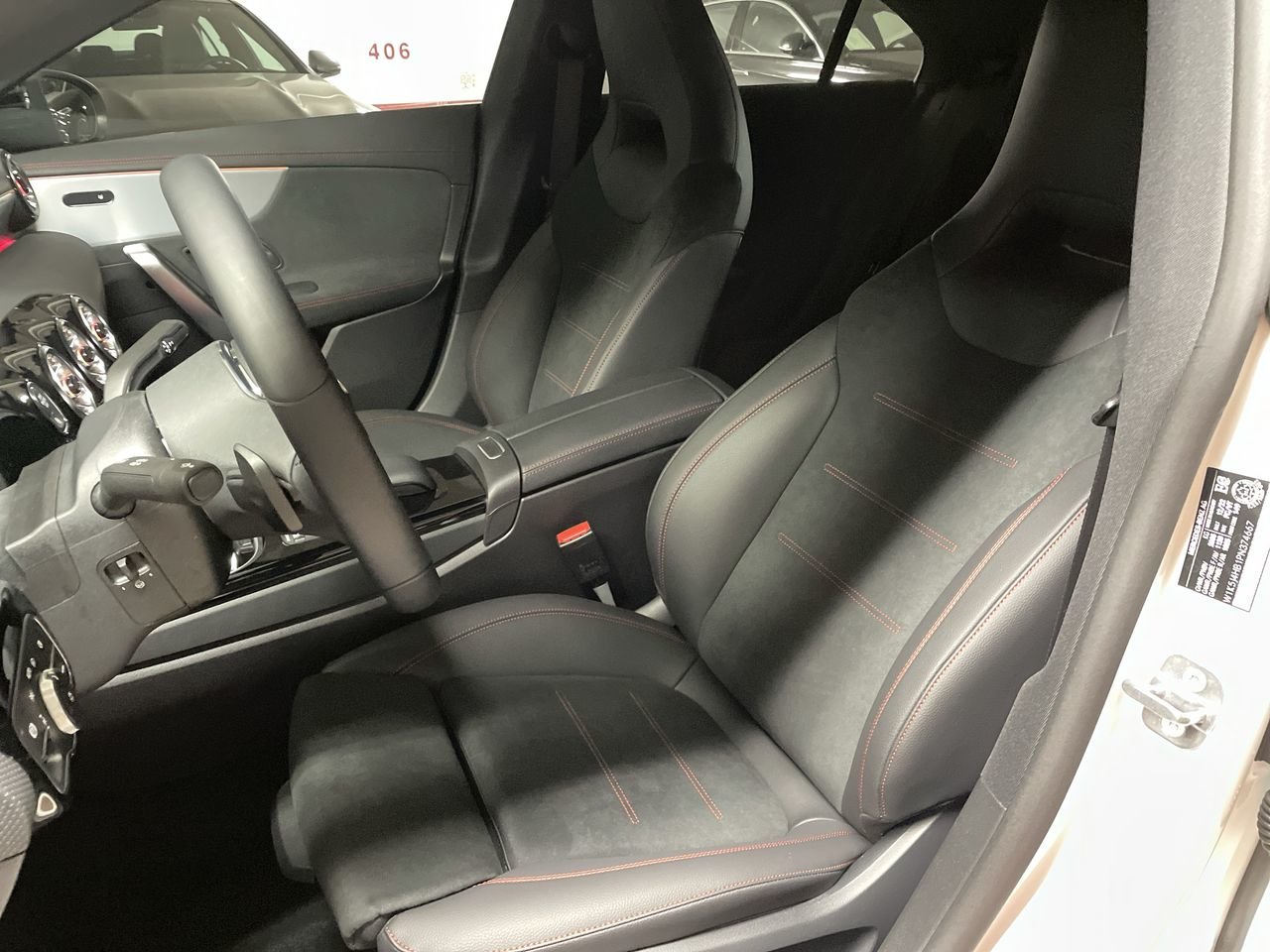 Used 2023 Polar White Mercedes-Benz 4MATIC Coupe image 19