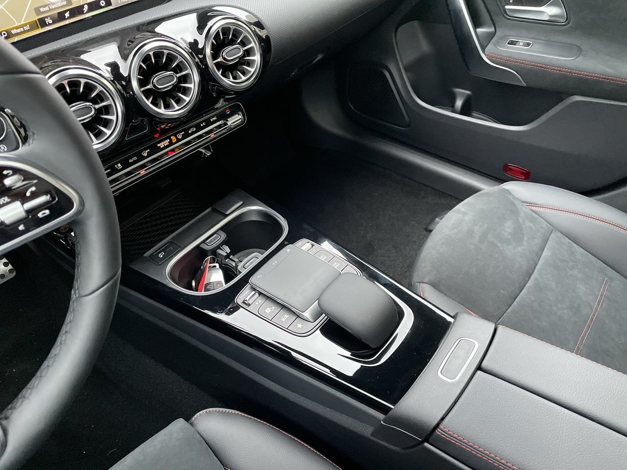 Used 2023 Polar White Mercedes-Benz 4MATIC Coupe image 29