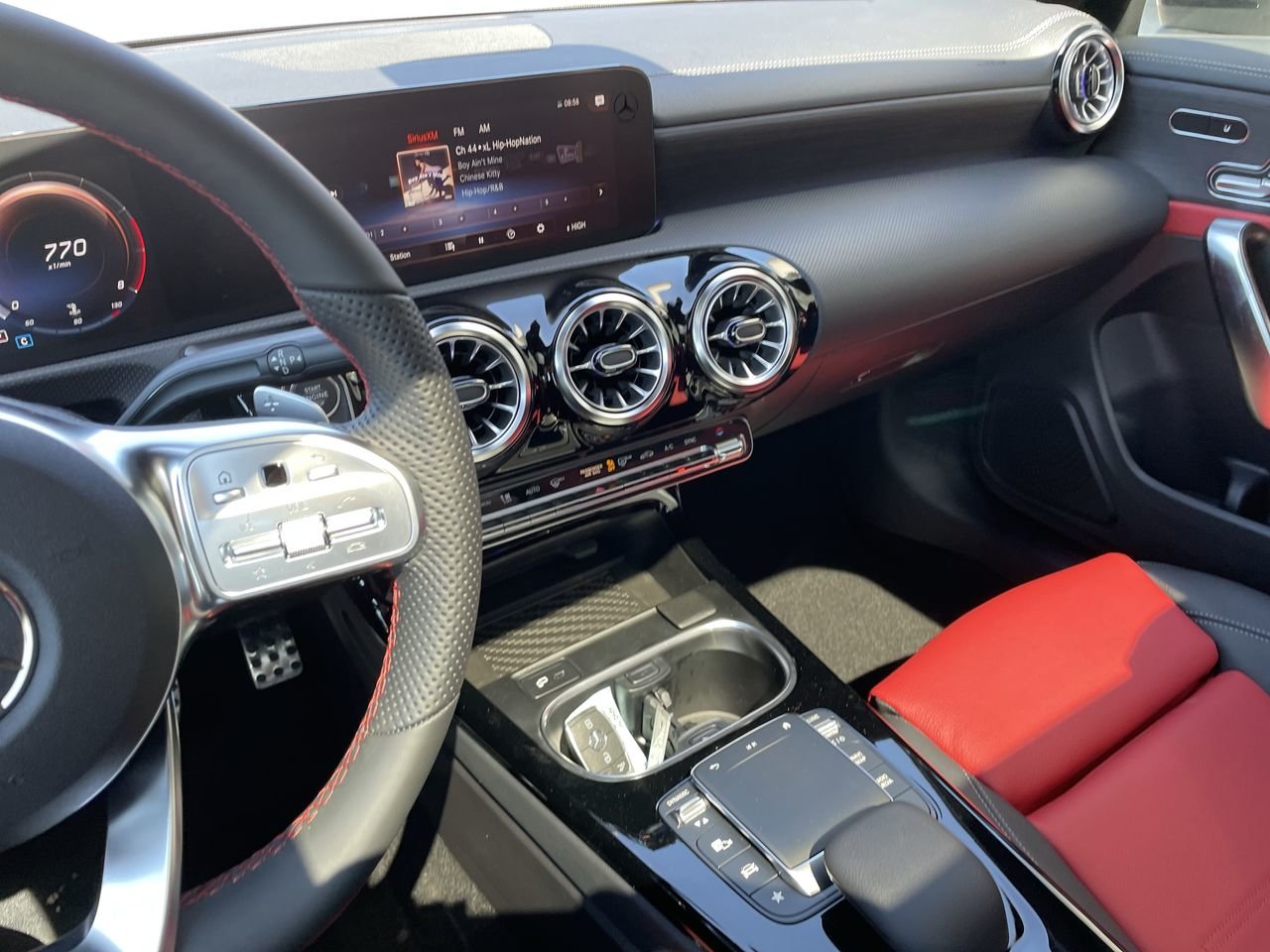 Used 2023 Iridium Silver Metallic Mercedes-Benz 4MATIC Coupe image 28