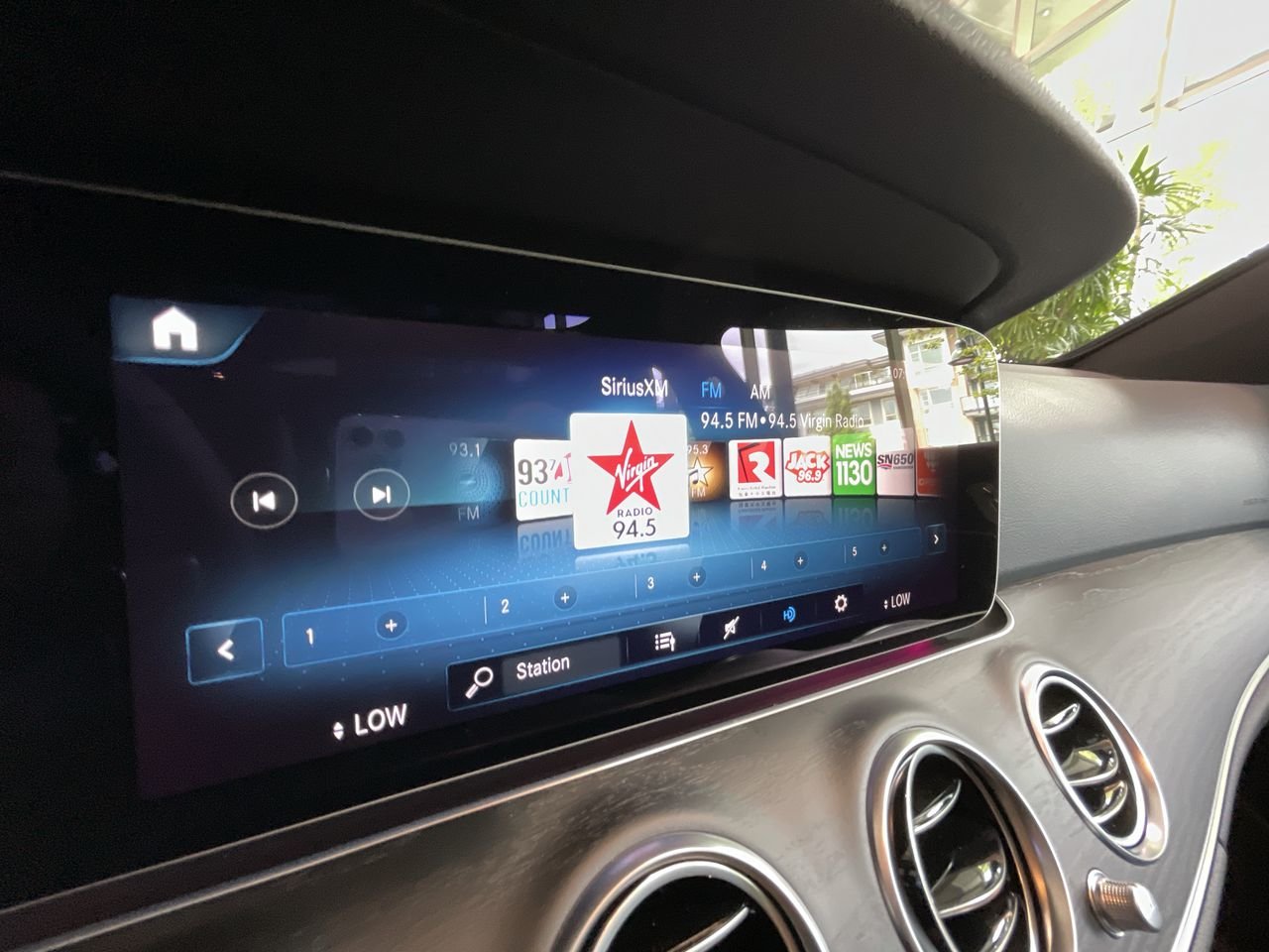 New 2022 Polar White Mercedes-Benz E 450 4MATIC image 24