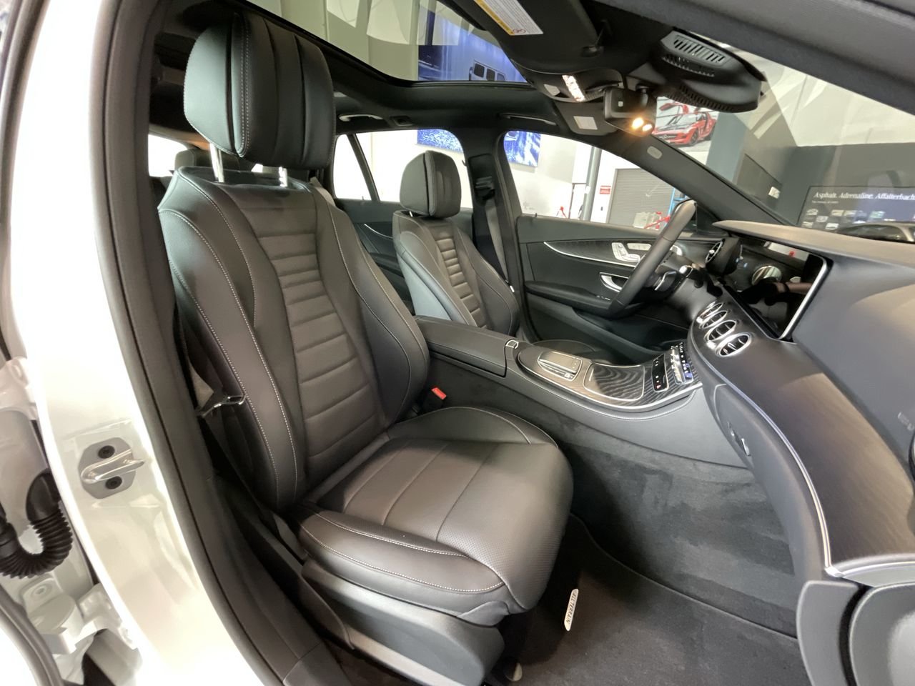 New 2022 Polar White Mercedes-Benz E 450 4MATIC image 33