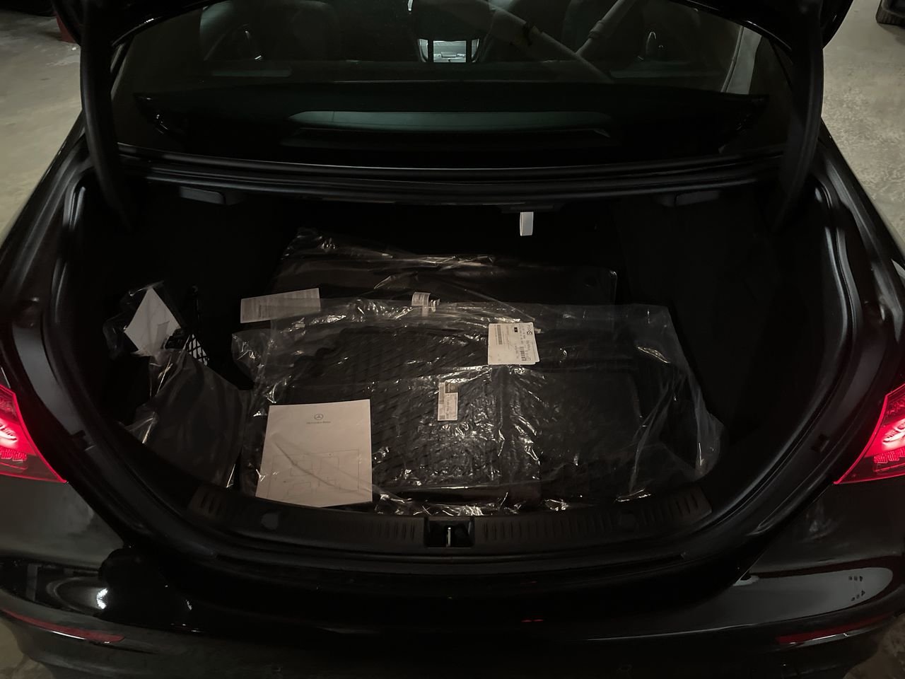 New 2023 Obsidian Black Metallic Mercedes-Benz E 350 4MATIC image 19
