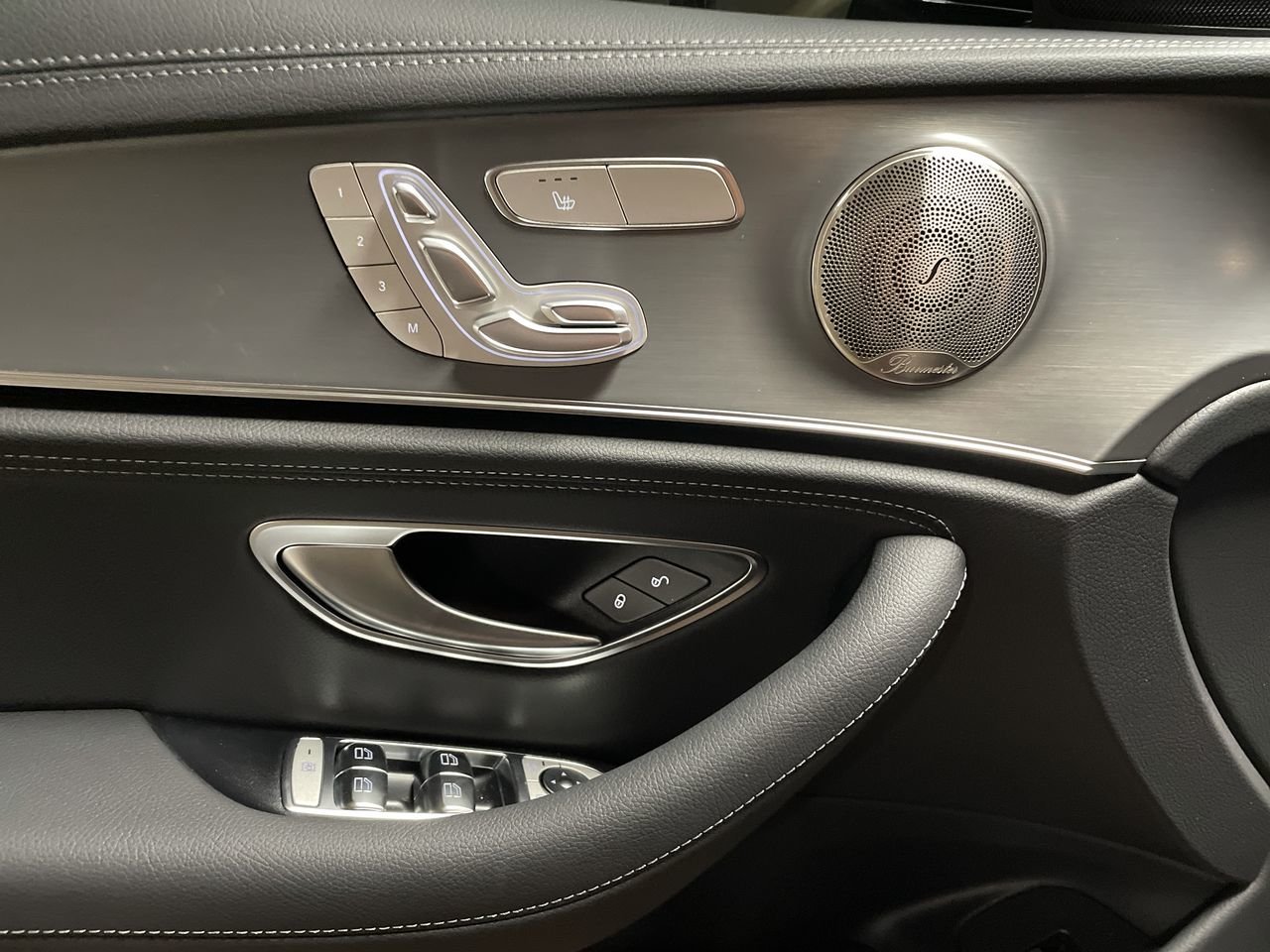 New 2023 Obsidian Black Metallic Mercedes-Benz E 350 4MATIC image 23